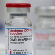 Moderna desarrolla dosis única de refuerzo contra el Covid-19 y la gripe