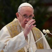 El papa retoma las audiencias generales tras su operación