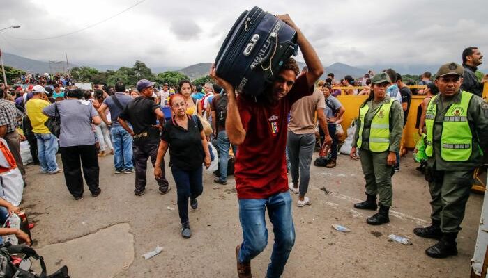 Colombia regularizará a 1 millón de venezolanos en primer semestre de 2022
