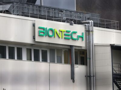 BioNTech indicó que suspensión de patentes no es la solución para combatir la pandemia