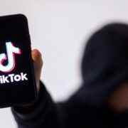 Bruselas exigió explicaciones por desprotección del público adolescente a TikTok