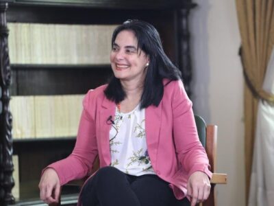 Gabriela Jiménez: Venezuela recibió lote de vacuna rusa EpiVacCorona para ensayos clínicos