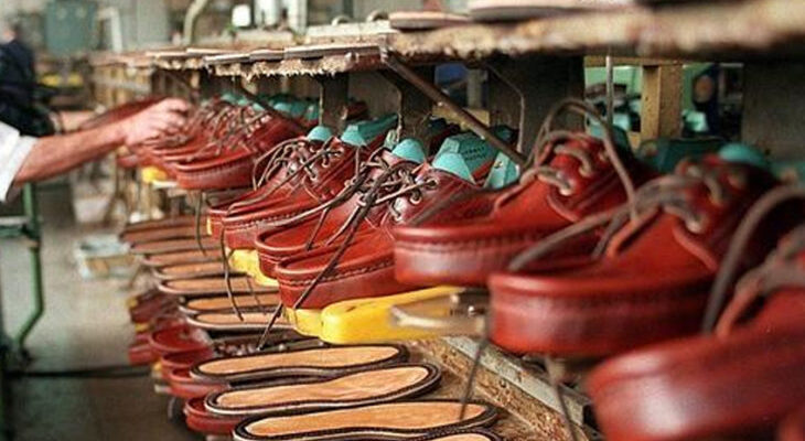 Maduro anunció recursos para el sector del calzado