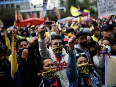 Maduro criticó que el mundo "no reacciona" ante la "masacre" de Colombia