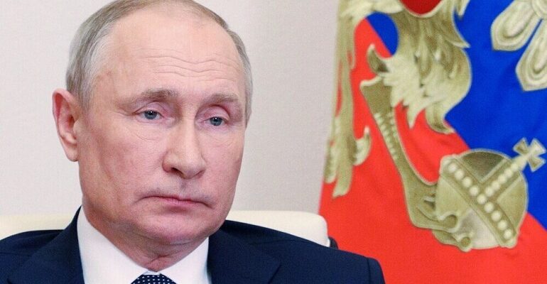Putin amenaza con "romperle los dientes" a quien busque "morder" a Rusia