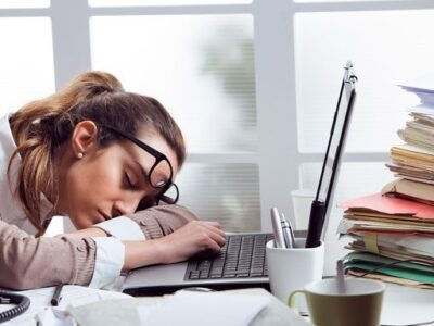 OMS: Trabajar más de 55 horas semanales aumenta el riesgo de muerte