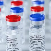 Efectividad de la vacuna rusa es 2,6 veces menor contra la variante india