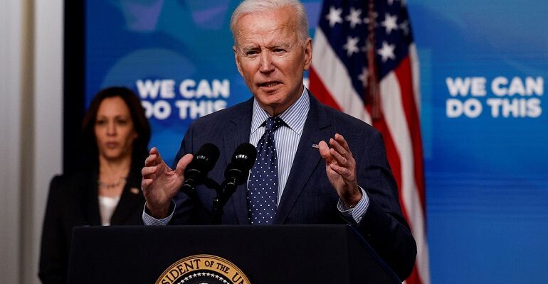 Biden amplió lista de empresas chinas prohibidas para la inversión estadounidense