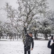 La nieve cubrió a la ciudad argentina de Córdoba por primera vez en 14 años