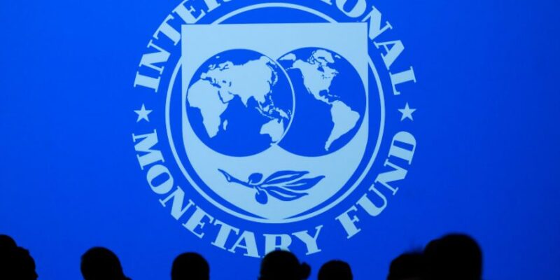 FMI y OMS piden invertir recursos contra la pandemia