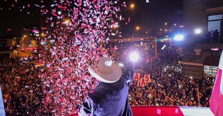 Sin resultados oficiales del JNE, Pedro Castillo asumió tácitamente triunfo electoral