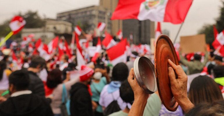 Perú cumplió una semana sin saber quién es su nuevo gobernante