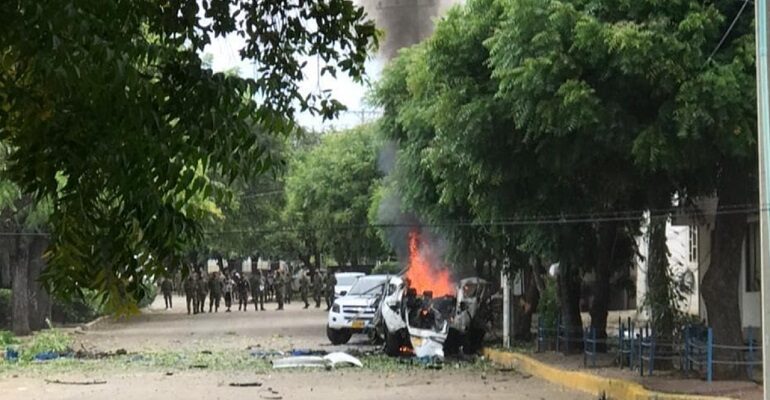 Un atentado con carro bomba dejó 36 heridos en Colombia