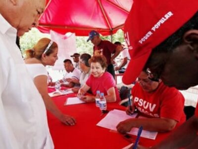Doble Llave - PSUV espera tener 35.000 precandidatos para las elecciones locales y regionales
