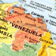 Analista prevé un cambio de la política internacional sobre Venezuela