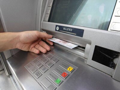 Escasez de efectivo acelera el cierre de cajeros automáticos