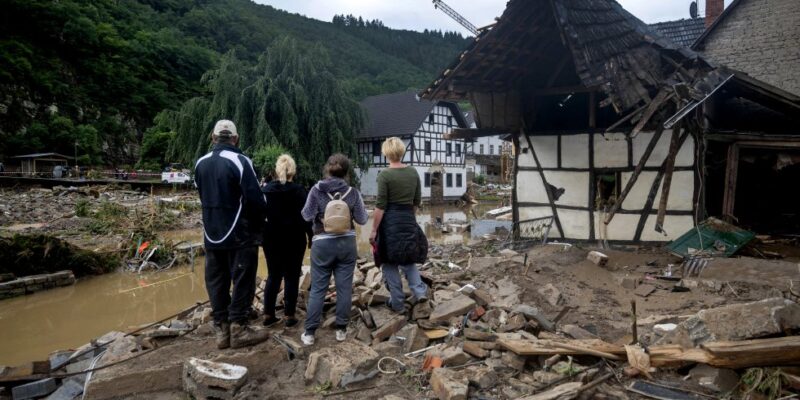 Ascienden a 165 los fallecidos en inundaciones al oeste de Alemania