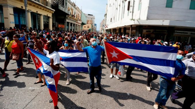 Orlando Gutiérrez marcha Cuba