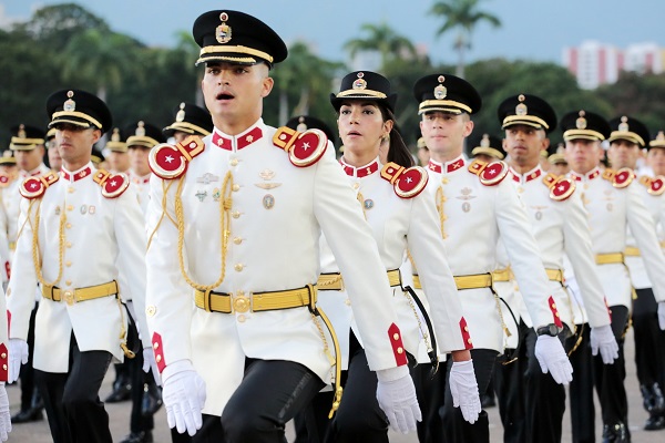 Maduro reconfiguró su Alto Mando Militar
