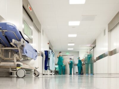 Activarán una comisión para evitar la "especulación de precios" en clínicas privadas