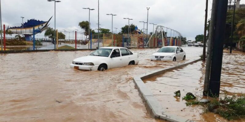 Fuertes lluvias causaron el desbordamiento de ríos en La Guaira
