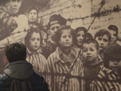 Polonia aprobó una ley criticada por Israel al afectar propiedades de víctimas del Holocausto