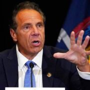 Sombra del juicio político por acoso sexual se cierne sobre el gobernador de NY