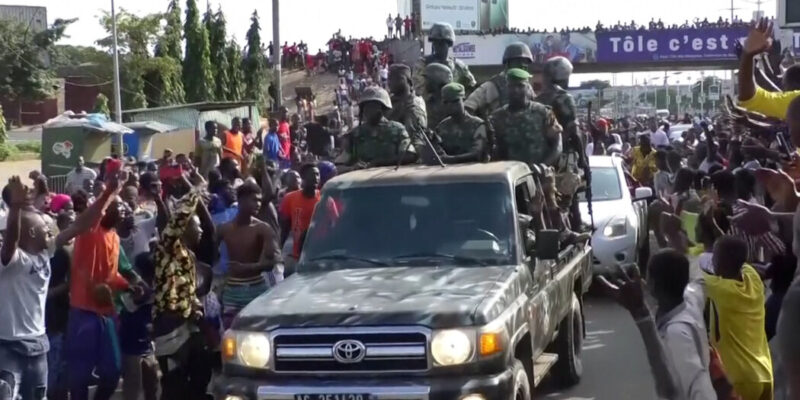 Militares disolvieron el gobierno de Guinea