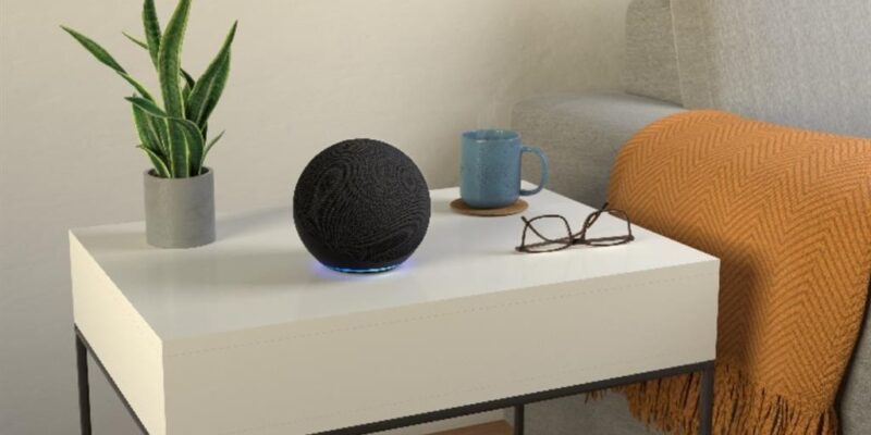 DOBLE LLAVE - Alexa hablará más alto cuando haya ruido de fondo con el sonido adaptativo
