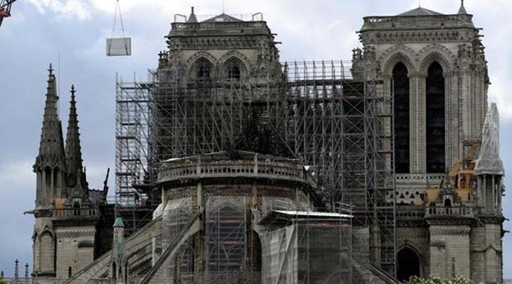 DOBLE LLAVE - Finalizan trabajos de seguridad en la catedral de Notre Dame