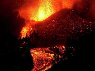 Lava del volcán de La Palma producirá gases nocivos al llegar al mar