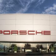 Porsche desarrollará la primera planta del mundo que produce combustible casi neutral en CO2