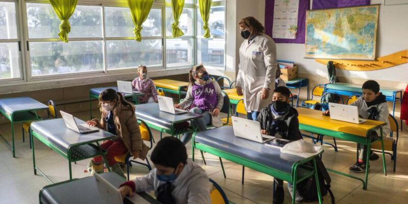 UNESCO: 117 millones de alumnos siguen sin ir a clases por la pandemia