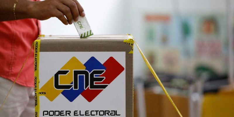 El rector Enrique Márquez expresó que es necesario contar con una participación óptima en los próximas elecciones