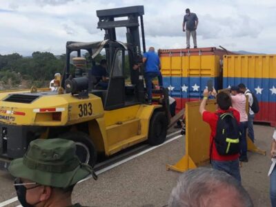Autoridades reabrirán paso comercial en frontera con Colombia este martes