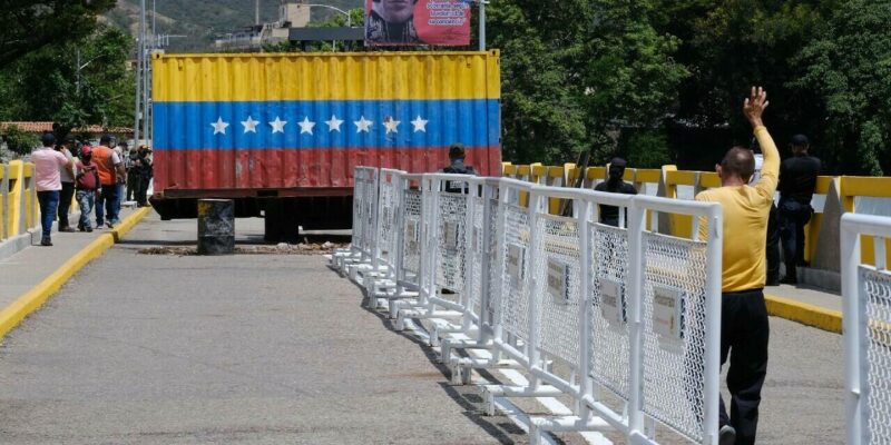 Gobierno de Colombia creó comando para la seguridad en la frontera