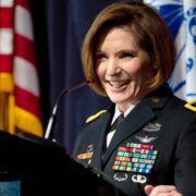 El Sumario - Laura Richardson será la primera mujer a cargo del Comando Sur