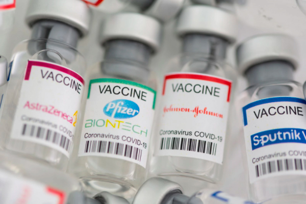 FDA estudia la combinación de vacunas como dosis de refuerzo