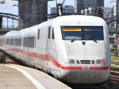 DOBLE LLAVE - Tres heridos y un detenido en ataque con cuchillo en un tren de Alemania