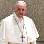 DOBLE LLAVE - El Papa Francisco pidió a los cristianos que no estén "apegados al pasado"