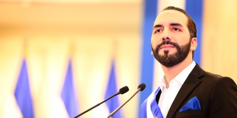 DOBLE LLAVE - Gobierno salvadoreño propone legislación que podría restringir financiación extranjera a ONG