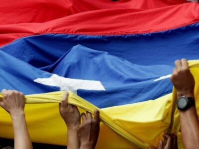 DOBLE LLAVE - Rusia adelantó que enviará a sus observadores en las elecciones de Venezuela