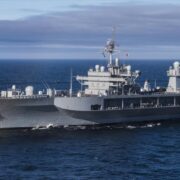 DOBLE LLAVE - Rusia afirmó que EE.UU. "juega con fuego" con el envío de buques al Mar Negro