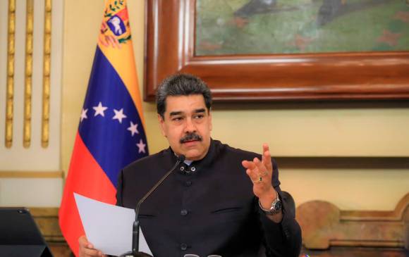 Maduro pide a la banca pública y privada respaldar iniciativas productivas