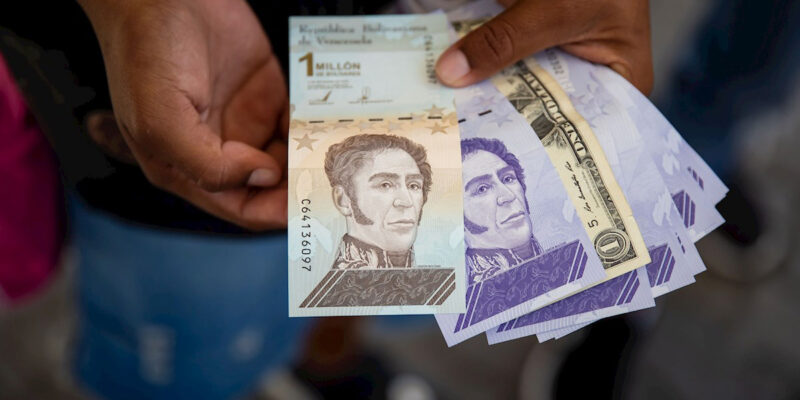 bolivares-dolar-venezuela-reconversion