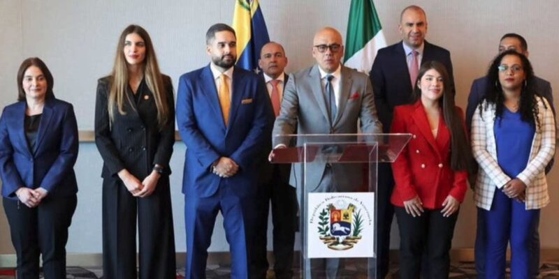 Delegación del gobierno venezolano (Foto: Infocifras, vía web)