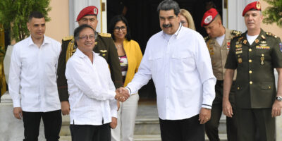 Gustavo Petro y Nicolás Maduro