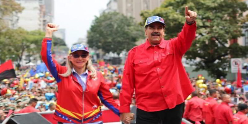 presidente-nicolas-maduro-junto-a-la pimera-dama