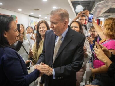 Edmundo González Urrutia - mujeres