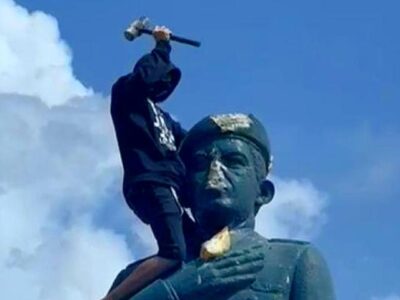 Estatua de Chávez
